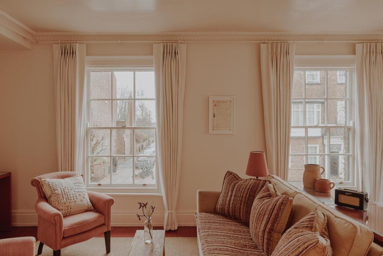 No 1 By Guesthouse, York Esterno foto